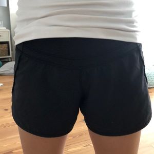 Black lulu lemon